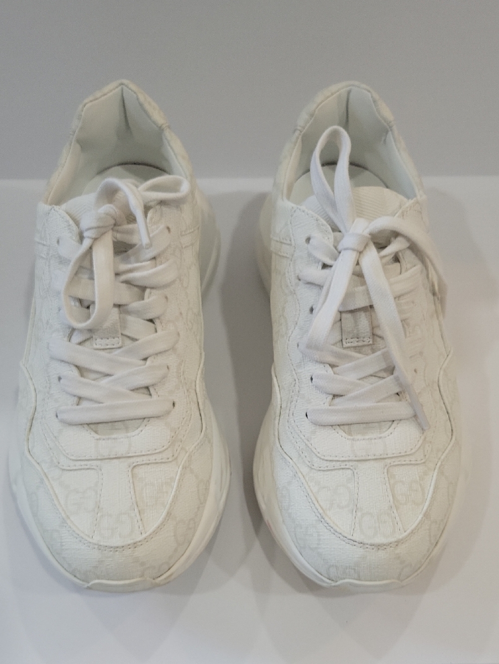 Women's  GUCCI White Lace-Up Fashion Sneakers